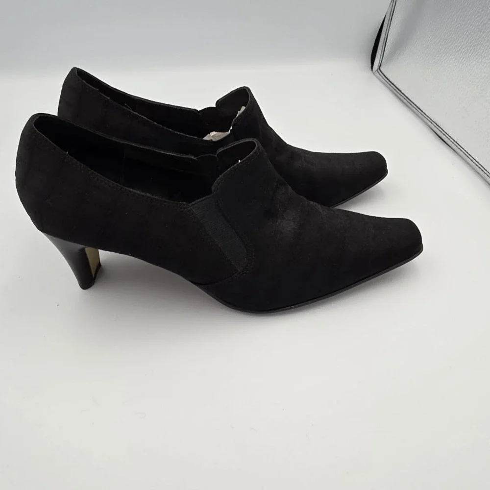 Liz Claiborne Black Suede Elastic Side‎ Ankle Booties Pointed Toe Heels Size 8M